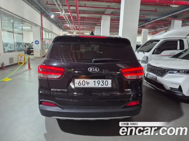 Kia Sorento — фото 4