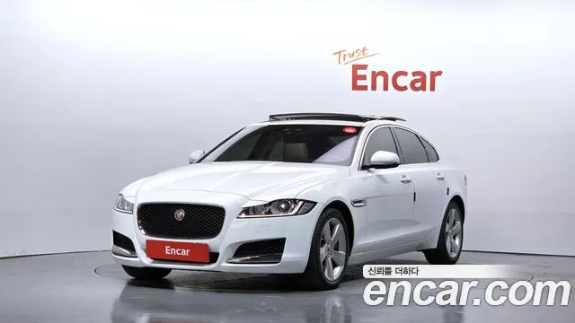 Jaguar XF — фото 1