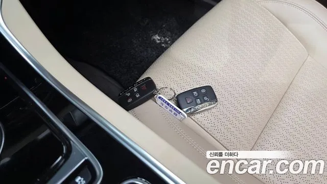 Jaguar XF — фото 17