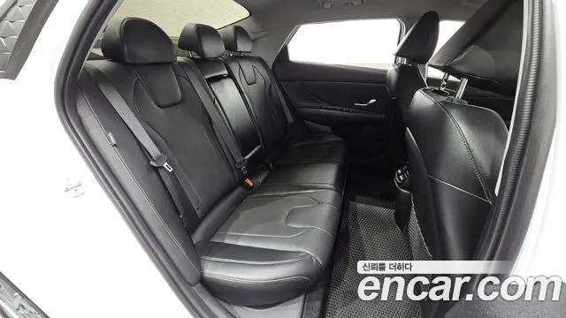 Hyundai Avante — фото 11