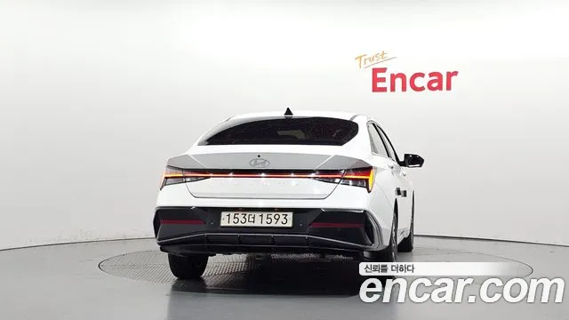 Hyundai Avante — фото 4