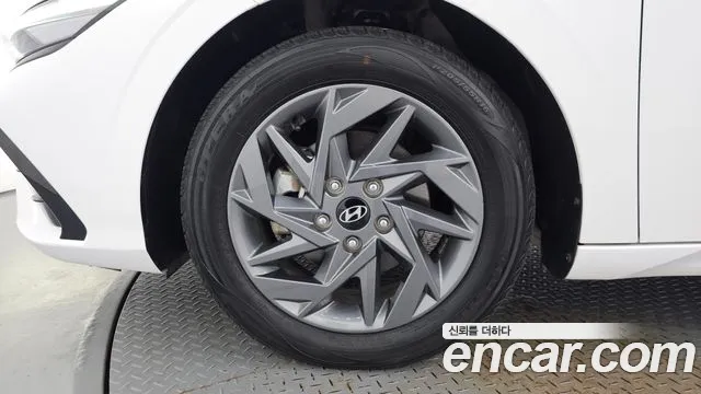 Hyundai Avante — фото 5