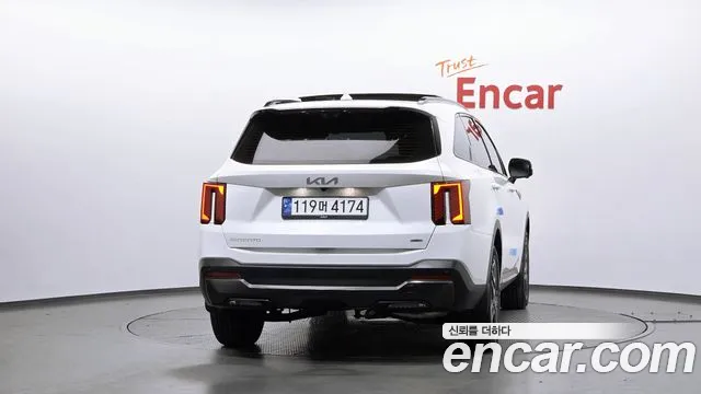 Kia Sorento — фото 4