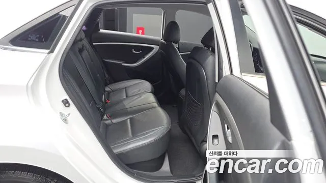 Hyundai i30 — фото 12
