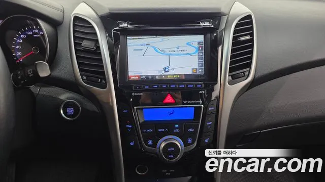 Hyundai i30 — фото 14