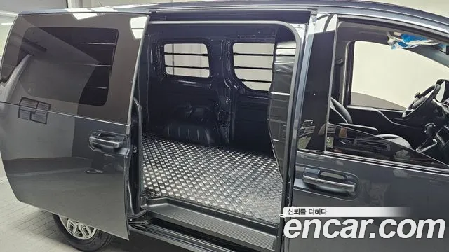 Hyundai Staria — фото 16