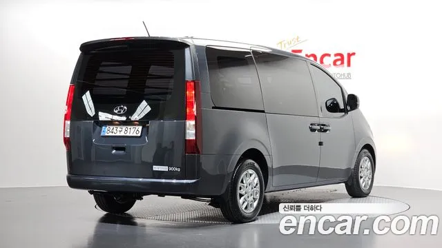 Hyundai Staria — фото 2