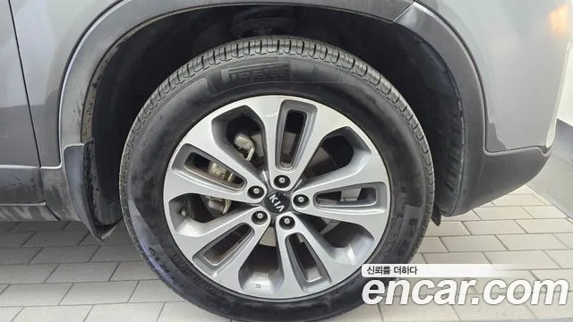 Kia Sorento — фото 21