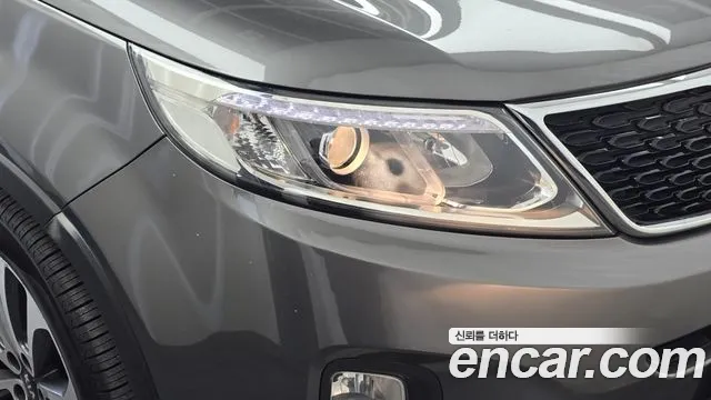 Kia Sorento — фото 22