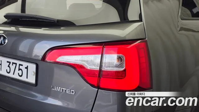 Kia Sorento — фото 23