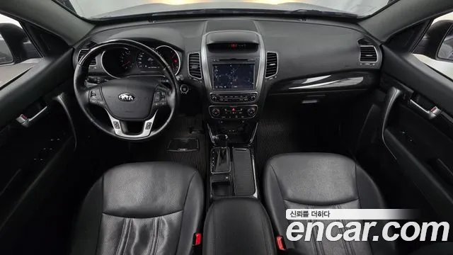 Kia Sorento — фото 7