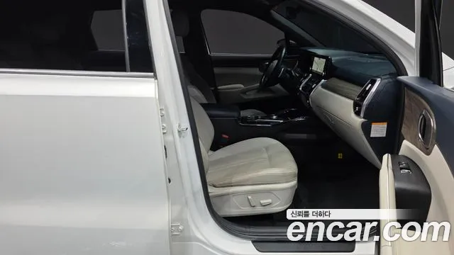 Kia Sorento — фото 11