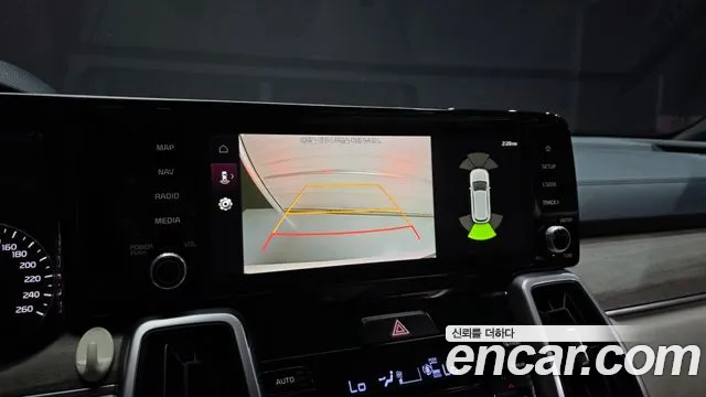 Kia Sorento — фото 16