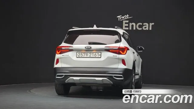 Kia Seltos — фото 4