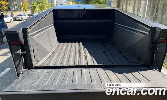 Tesla Cybertruck — фото 12