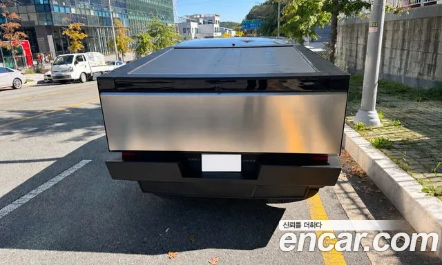 Tesla Cybertruck — фото 4