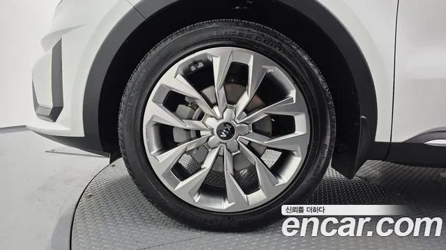 Kia Sorento — фото 5