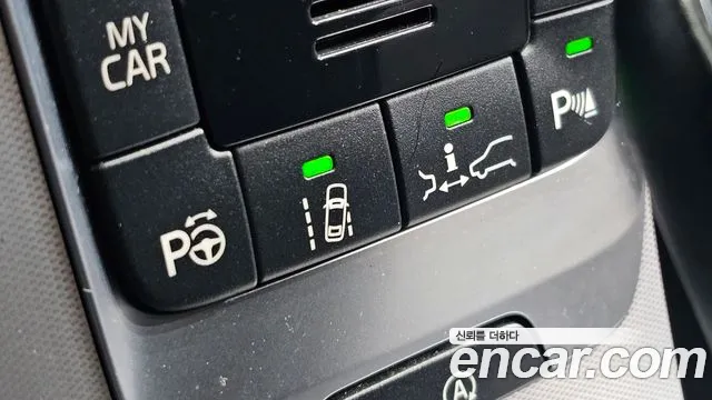 Volvo V40 — фото 17