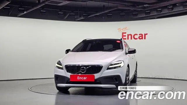 Volvo V40 — фото 3