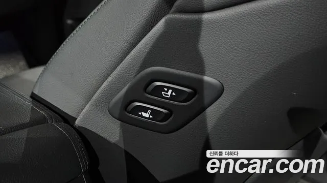 Genesis G80 — фото 19