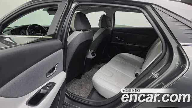 Hyundai Avante — фото 16