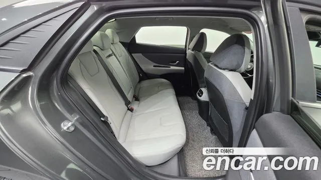 Hyundai Avante — фото 18