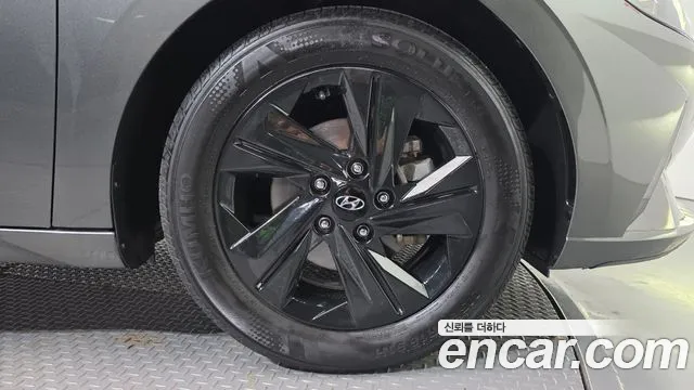 Hyundai Avante — фото 21