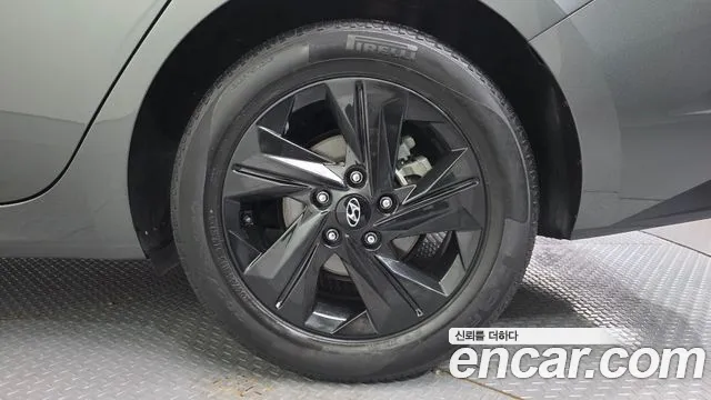 Hyundai Avante — фото 5