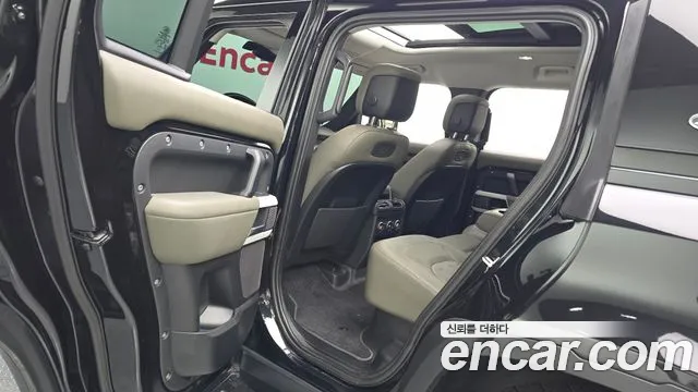 Land Rover Defender — фото 11