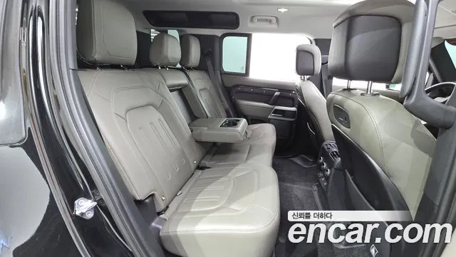 Land Rover Defender — фото 12