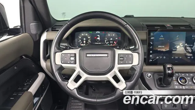 Land Rover Defender — фото 13