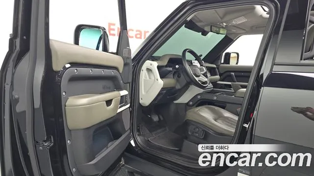 Land Rover Defender — фото 10