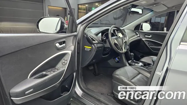 Hyundai Santa Fe — фото 10