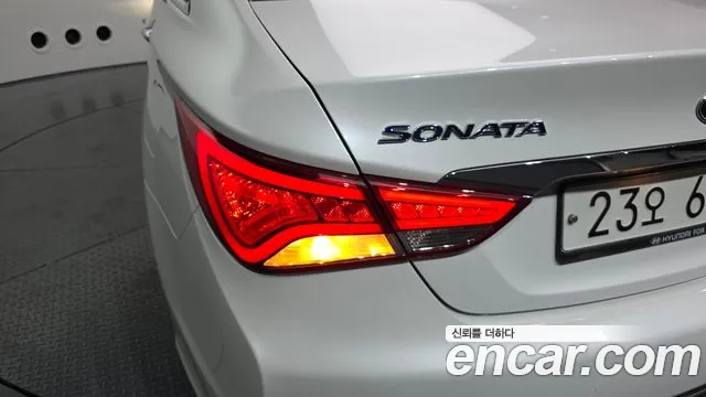 Hyundai Sonata — фото 23