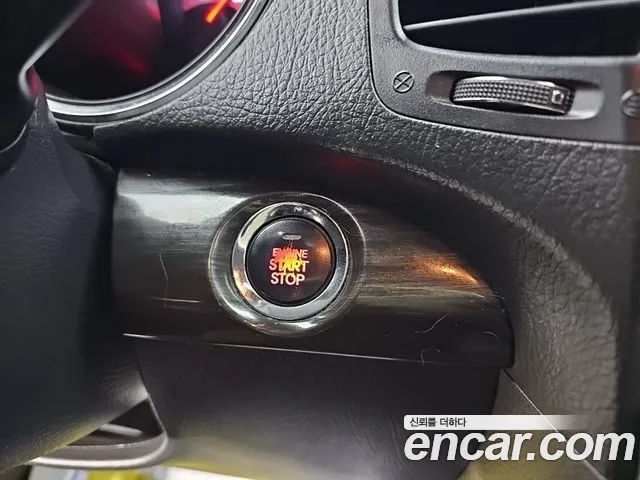 Kia Sorento — фото 15
