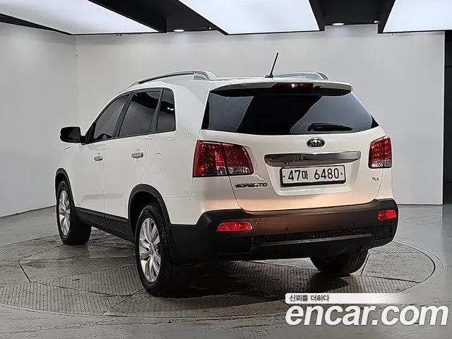 Kia Sorento — фото 3