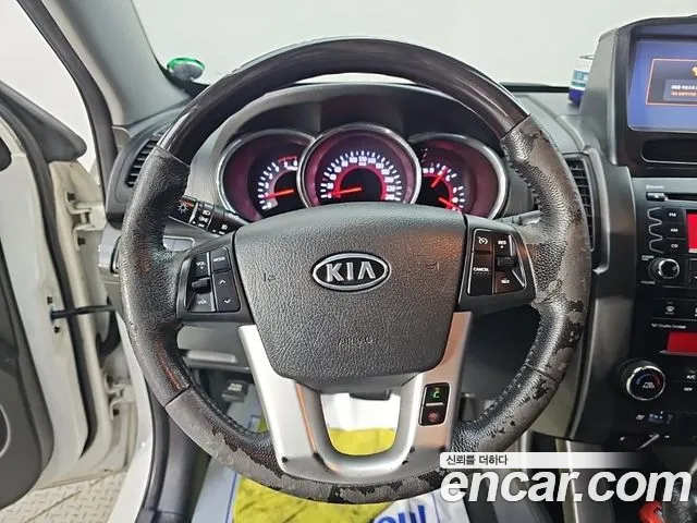 Kia Sorento — фото 9