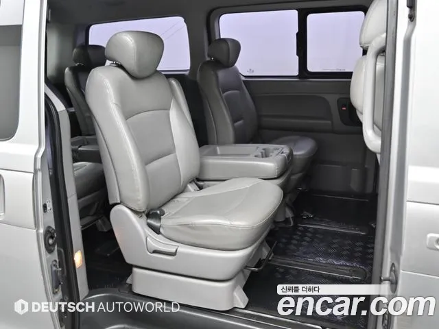 Hyundai Starex — фото 12