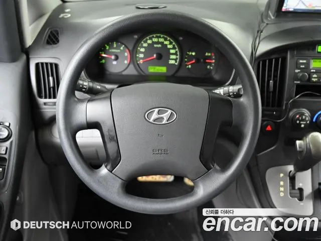 Hyundai Starex — фото 13