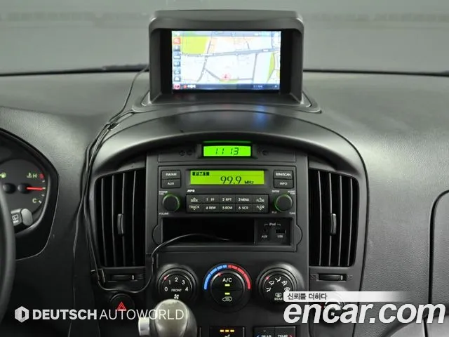 Hyundai Starex — фото 14