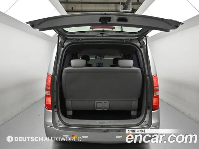 Hyundai Starex — фото 19