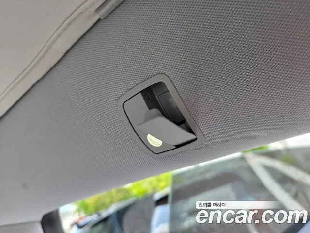 Tesla Model Y — фото 14