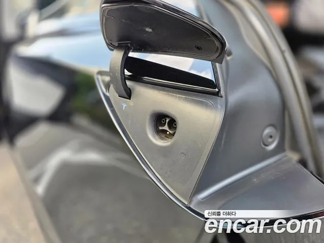 Tesla Model Y — фото 18