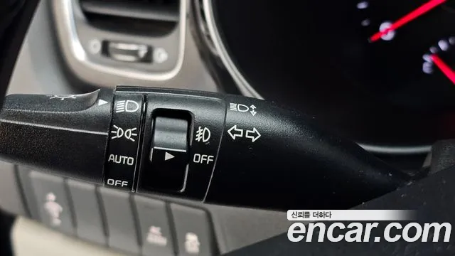 Kia Carnival — фото 30