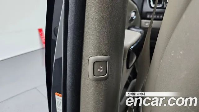 Kia Carnival — фото 32