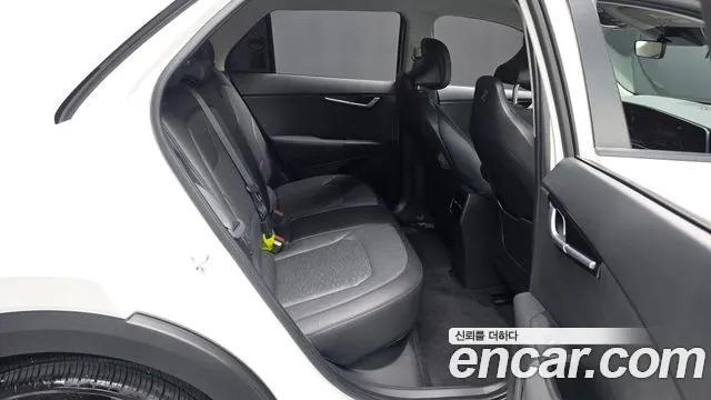 Kia Niro — фото 11