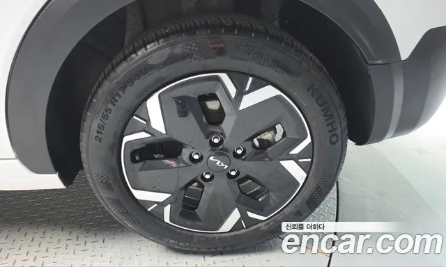 Kia Niro — фото 21