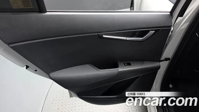 Kia Niro — фото 25