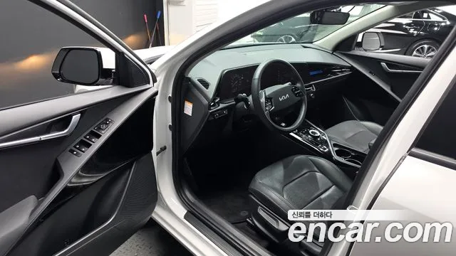 Kia Niro — фото 10