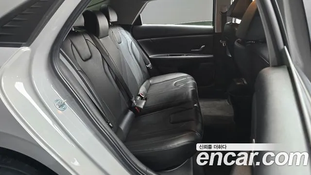 Hyundai Avante — фото 11